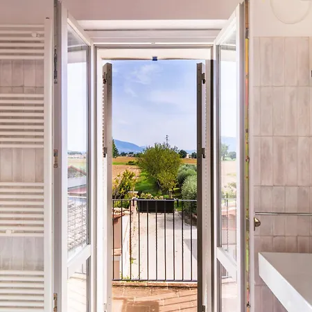 Casale Magrini Foligno בית הארחה Fiamenga