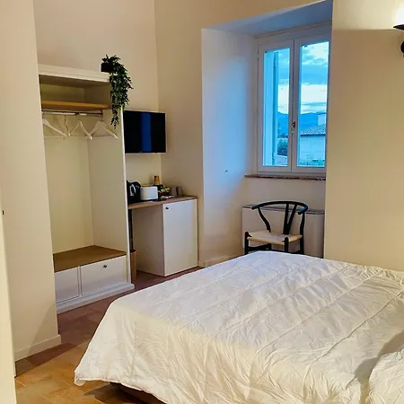 בית הארחה Casale Magrini Foligno 4*