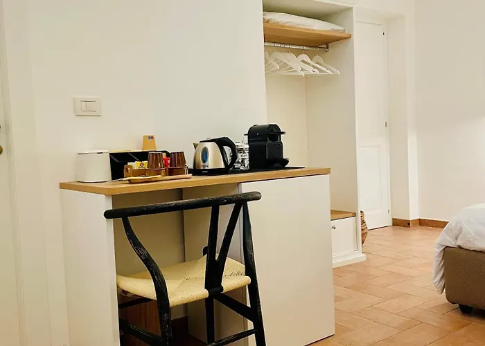 ゲストハウス Casale Magrini Foligno 4*
